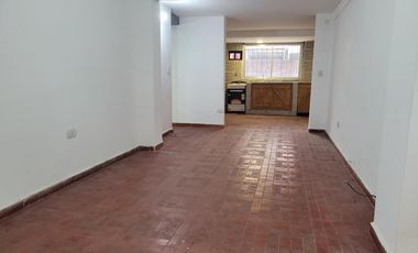 DEPARTAMENTO 3 AMB CON COCHERA , PLANTA BAJA  , SIN EXPENSAS NI ABL ,COMPLEJO CON PILETA Y PARRILLA EN COMUN TIGRE LINIERS 483