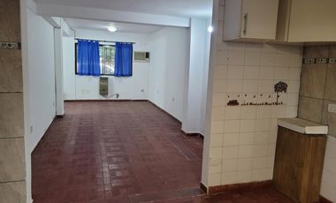 DEPARTAMENTO 3 AMB CON COCHERA , PLANTA BAJA  , SIN EXPENSAS NI ABL ,COMPLEJO CON PILETA Y PARRILLA EN COMUN TIGRE LINIERS 483