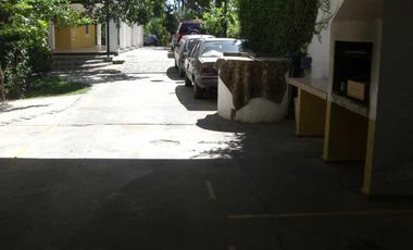 DEPARTAMENTO 3 AMB CON COCHERA , PLANTA BAJA  , SIN EXPENSAS NI ABL ,COMPLEJO CON PILETA Y PARRILLA EN COMUN TIGRE LINIERS 483