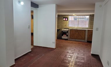 DEPARTAMENTO 3 AMB CON COCHERA , PLANTA BAJA  , SIN EXPENSAS NI ABL ,COMPLEJO CON PILETA Y PARRILLA EN COMUN TIGRE LINIERS 483