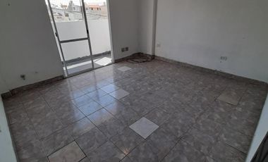 Departamento de 3 ambientes con balcón