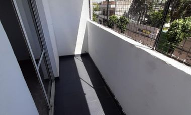 Departamento de 3 ambientes con balcón