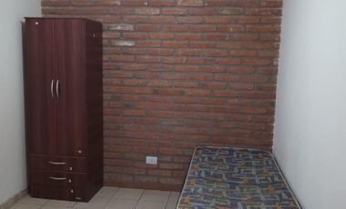 ALQUILO HABITACIÓN PARA SEÑORITA SOLA PREFERENTEMENTE ESTUDIANTE
