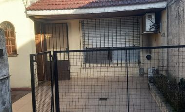 VENTA DOS AMBIENTES CON PATIO