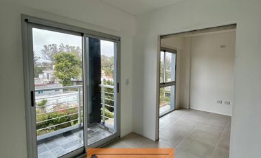 DEPARTAMENTO MONO AMB DIVIDIDO EN SANTOS LUGARES - TRES DE FEBRERO