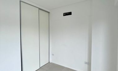 DEPARTAMENTO MONO AMB DIVIDIDO EN SANTOS LUGARES - TRES DE FEBRERO