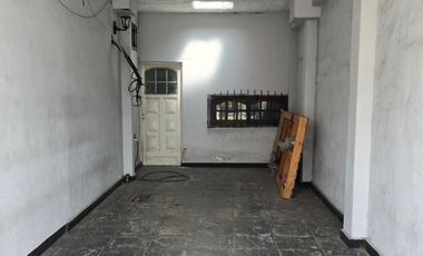 Excelente Propiedad, 5 Ambientes, Gran Terreno Con Pileta, Parrilla Y Quincho