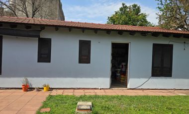 Excelente Propiedad, 5 Ambientes, Gran Terreno Con Pileta, Parrilla Y Quincho