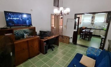 Ph En Venta 2 Amb. En Villa Urquiza - ZONA COMERCIAL