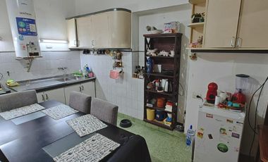 Ph En Venta 2 Amb. En Villa Urquiza - ZONA COMERCIAL