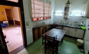 Ph En Venta 2 Amb. En Villa Urquiza - ZONA COMERCIAL