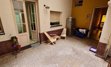 Ph En Venta 2 Amb. En Villa Urquiza - ZONA COMERCIAL