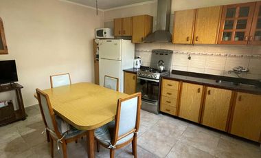 Chalet de 3 AMBIENTES en venta