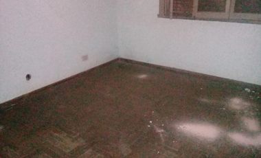 Casa y Local en venta en Aldo Bonzi