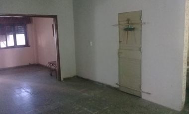 Casa y Local en venta en Aldo Bonzi