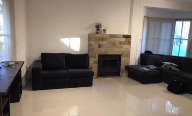 Venta de casa en Echeverria del lago- Canning