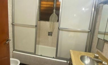 CASA DE 6 AMBIENTES EN ALQUILER - MORON NORTE