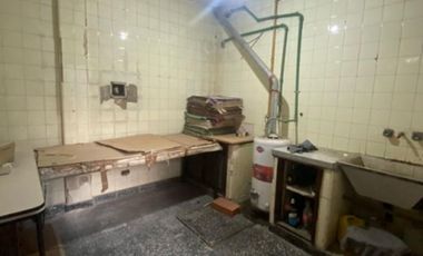 CASA DE 6 AMBIENTES EN ALQUILER - MORON NORTE