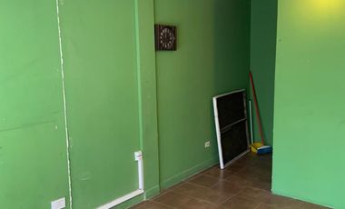 Alquiler de  local comercial en zona Caseros   super centrico
