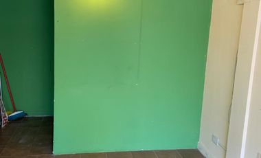 Alquiler de  local comercial en zona Caseros   super centrico