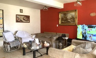 Casa en Altavilla  esquina. 2 estacionamientos, 5 recámaras