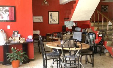Casa en Altavilla  esquina. 2 estacionamientos, 5 recámaras