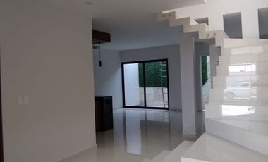 Estrene casa en Privada Acanto
