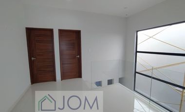 Estrene casa en Privada Acanto