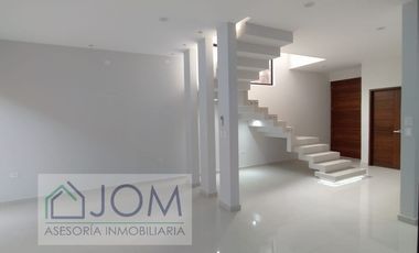 Estrene casa en Privada Acanto