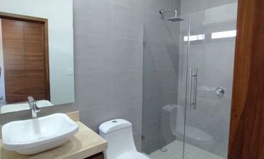 Estrene casa en Privada Acanto