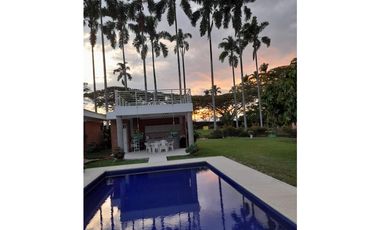 VENTA CASA  CAMPESTRE AMPLIA  EN CERRITOS PEREIRA