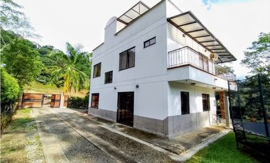 vendo finca en sopetran zona urbana.