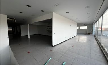 LOCAL EN ARRIENDO AVENIDA CHILE