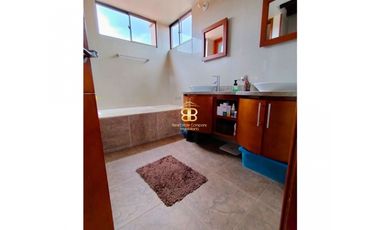 SE VENDE  CASA EN CAJICA VEREDA CANELON