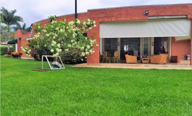 Venta de Casa moderna en Condominio, Jamundi-Valle