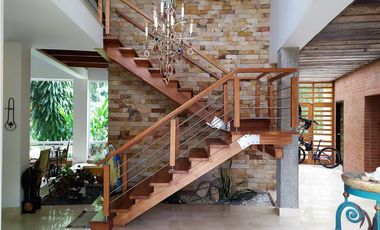 Venta de Casa moderna en Condominio, Jamundi-Valle