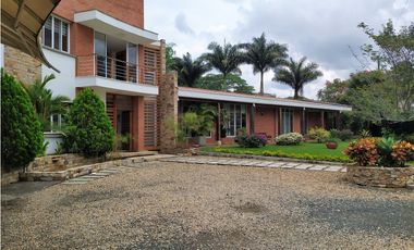 Venta de Casa moderna en Condominio, Jamundi-Valle