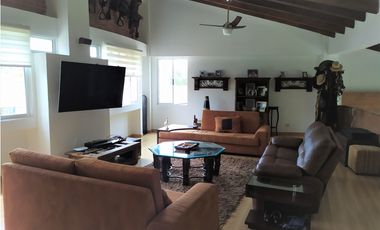 Venta de Casa moderna en Condominio, Jamundi-Valle