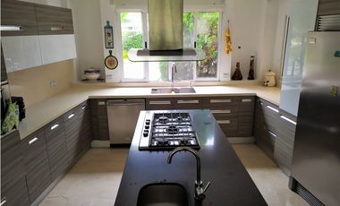 Venta de Casa moderna en Condominio, Jamundi-Valle