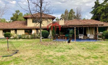 Casa en Arriendo en condominio los castaños