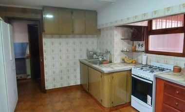 VENDO CHALET 5 AMBIENTES