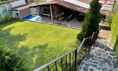 Casa en venta en condominio en Avandaro, Valle de Bravo