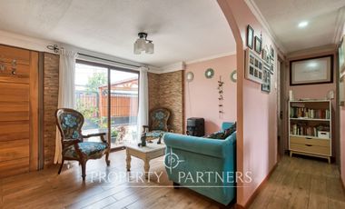 Venta de casa remodelada en Peñalolén a pasos del metro