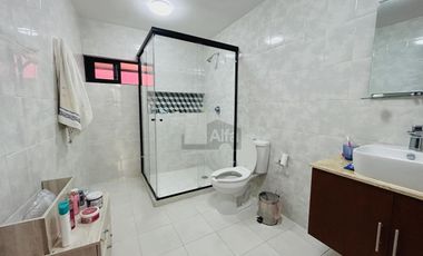 Venta de residencia en fraccionamiento privado, Xalapa, Ver.