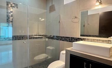 Casa en Venta en Esmeralda Norte Colima con Páneles Solares junto a Jardín!