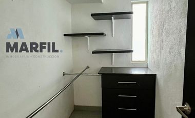 Casa en Venta en Esmeralda Norte Colima con Páneles Solares junto a Jardín!