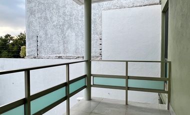 Casa en Venta en Esmeralda Norte Colima con Páneles Solares junto a Jardín!