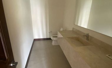 CASA EN RENTA DE UNA PLANTA PEDREGAL DEL VALLE