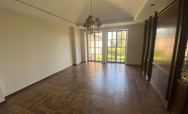 CASA EN RENTA DE UNA PLANTA PEDREGAL DEL VALLE