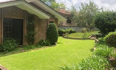 CASA EN RENTA DE UNA PLANTA PEDREGAL DEL VALLE